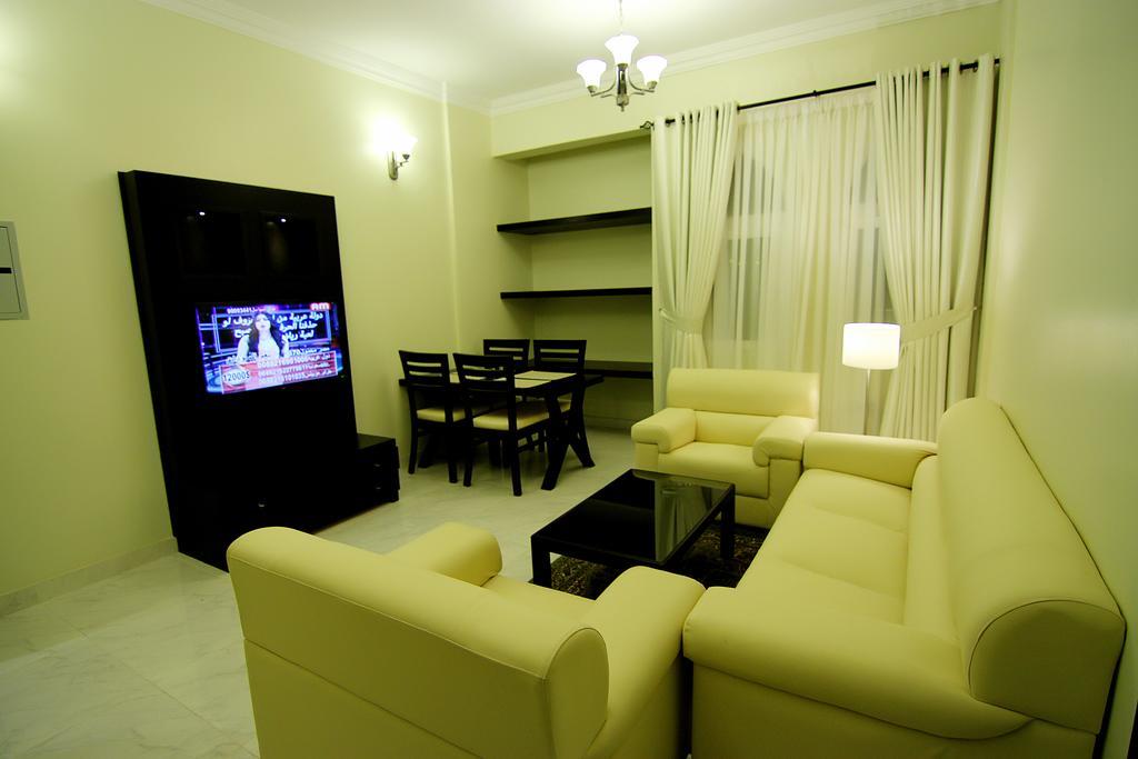 Remas Hotel Suites - Al Khoudh, Seeb, Muscat Room photo